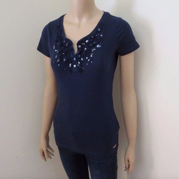 Hollister Womens Sequin Top Shirt Size Small Navy Blue T-Shirt Blouse - Picture 2 of 4